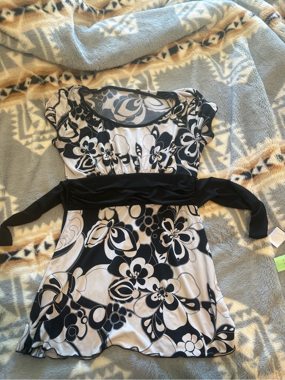 Black and White Floral Cap-Sleeve Blouse with Waist Tie